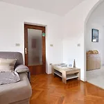 Spacious Mary With Terrace Apartment Rovinj