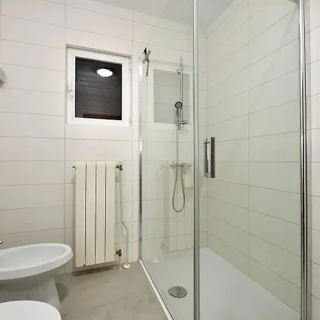 Spacious Mary With Terrace * רוביני