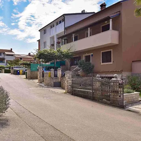 Spacious Mary With Terrace *