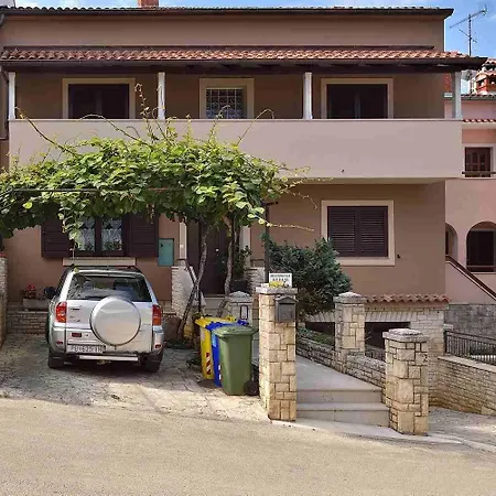 דירה Spacious Mary With Terrace