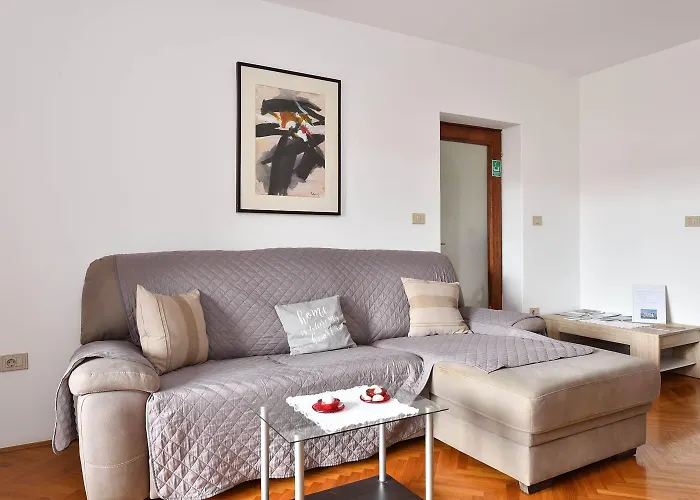 Spacious Mary With Terrace * Rovinj