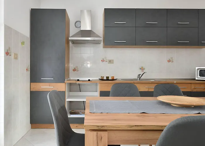 Spacious Mary With Terrace Rovinj